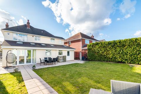 5 bedroom detached house for sale, Seymour Road, Ringwood BH24