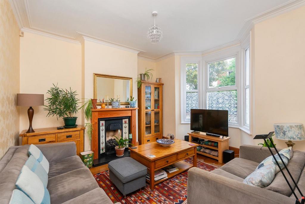 2 P0 RHD - Living Room D.jpg
