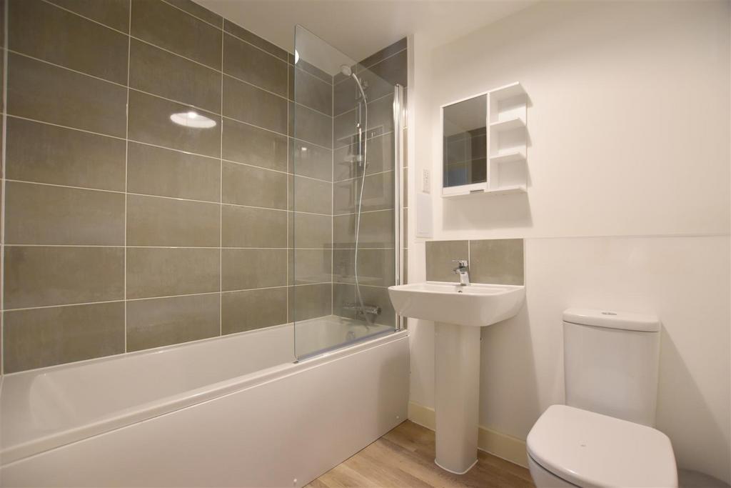 Bathroom.JPG