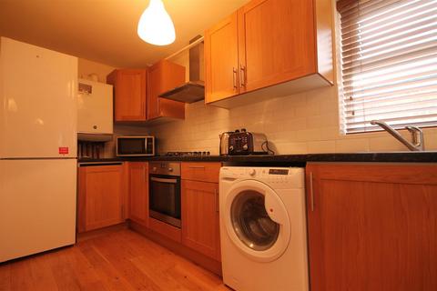 6 bedroom maisonette to rent, Doncaster Road, Sandyford