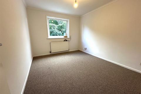 2 bedroom flat to rent, New Road, Brixham