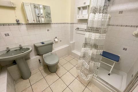 1 bedroom flat for sale, Pilots Place, Gravesend, Kent, DA12