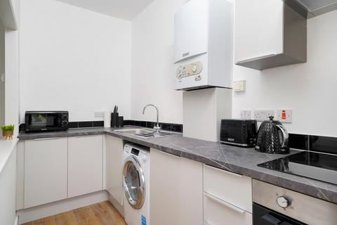 Studio to rent, Grafton Road, London