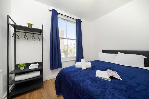 Studio to rent, Grafton Road, London