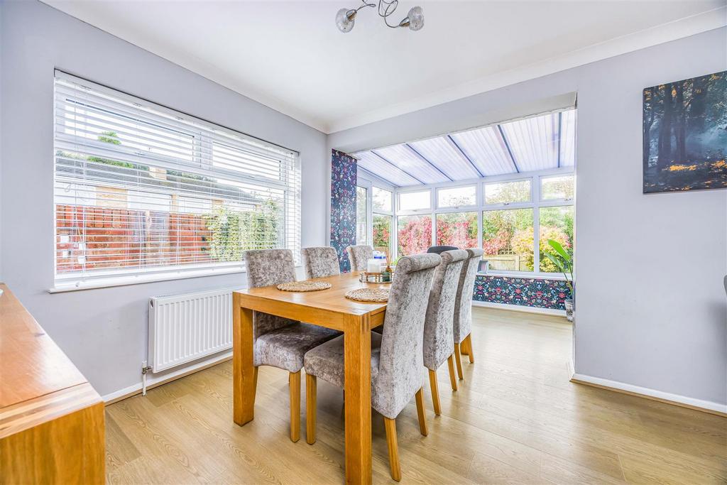 Living/dining room