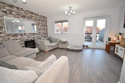 3 bedroom end of terrace house for sale, St Michaels Way, Cranbrook, Exeter, EX5