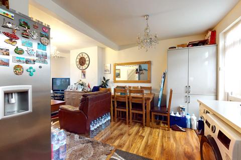 undefined, Inverness Avenue, Enfield, Greater London, EN1