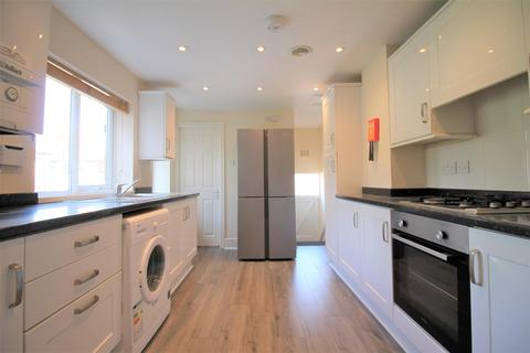 6 bedroom maisonette to rent, Forsyth Road, Jesmond