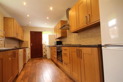 6 bedroom terraced house to rent, Osborne Avenue, Jesmond