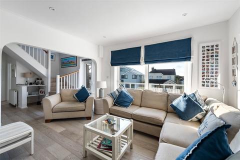 4 bedroom flat for sale, South Drive, Ferring, Worthing, West Sussex, BN12