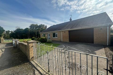 3 bedroom detached bungalow for sale, Castell Ddu Road, Pontarddulais, Swansea, SA4