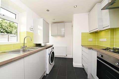 2 bedroom flat for sale, Long Lane, Finchley