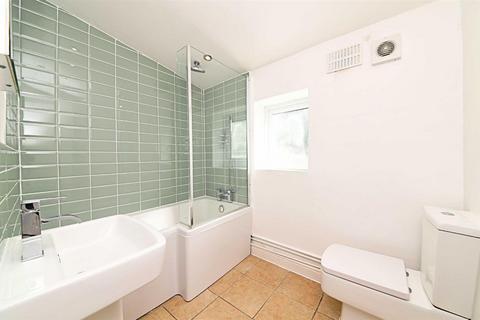 2 bedroom flat for sale, Long Lane, Finchley