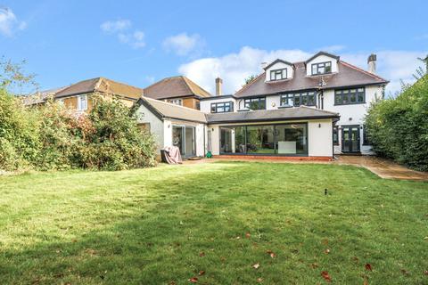 39 North Park, London, SE9 5AW