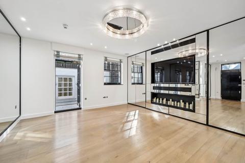 4 bedroom detached house to rent, Clabon Mews, Knightsbridge SW1X