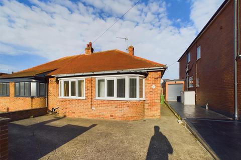 2 bedroom semi-detached bungalow for sale, Graeme Road, bridlington