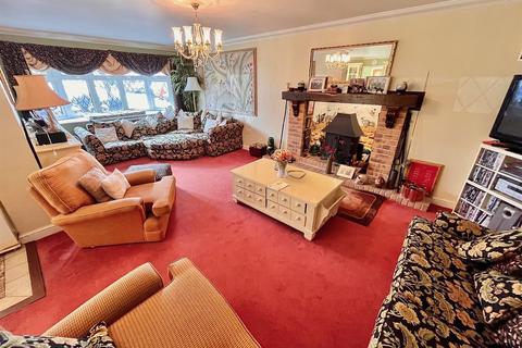 2 bedroom detached bungalow for sale, Spindrift Close, Winterton-On-Sea, Great Yarmouth