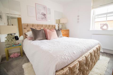 1 Wilfrid Lane, Great Denham, Bedford, MK40 4SW