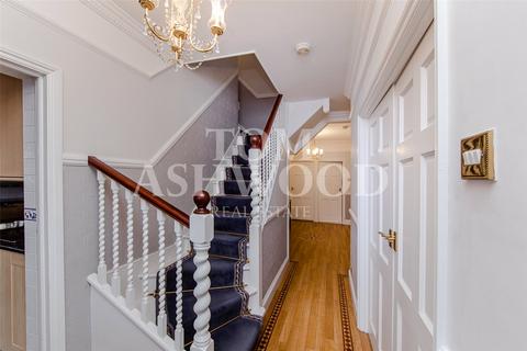 5 bedroom end of terrace house for sale, Westrow Drive, Leftley Estate, Barking, IG11