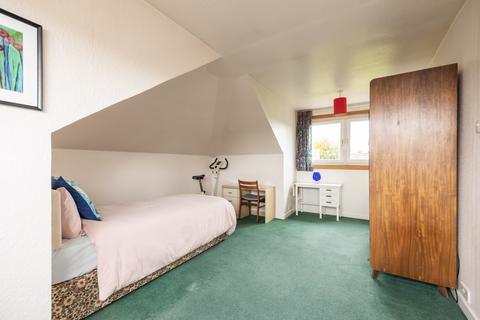 61 Roull Road, Edinburgh, EH12 7JR