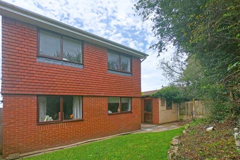 4 bedroom detached house for sale, Williams Close, Penyffordd, CH4