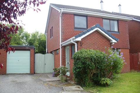 4 bedroom detached house for sale, Williams Close, Penyffordd, CH4