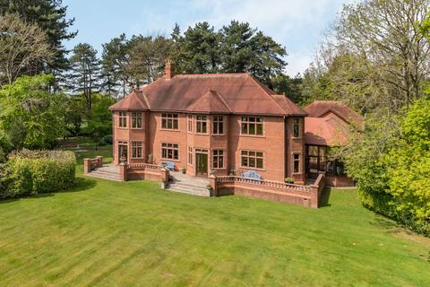 6 bedroom detached house for sale, Seahill Road, Saughall, CH1