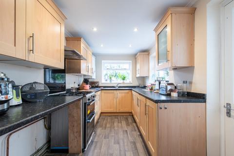 15 Napier Road, Northfleet, Gravesend, DA11 7BZ