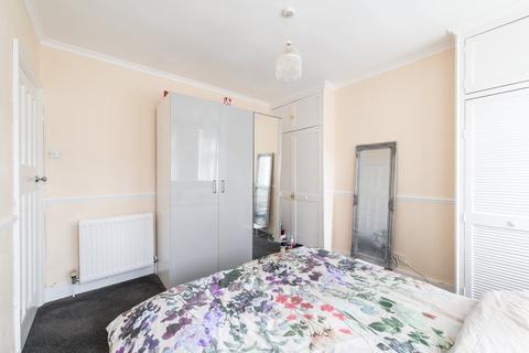 15 Napier Road, Northfleet, Gravesend, DA11 7BZ