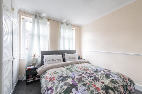 15 Napier Road, Northfleet, Gravesend, DA11 7BZ