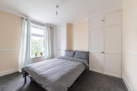 15 Napier Road, Northfleet, Gravesend, DA11 7BZ