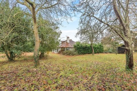 3 bedroom detached bungalow for sale, Grove Road, Mollington, CH1