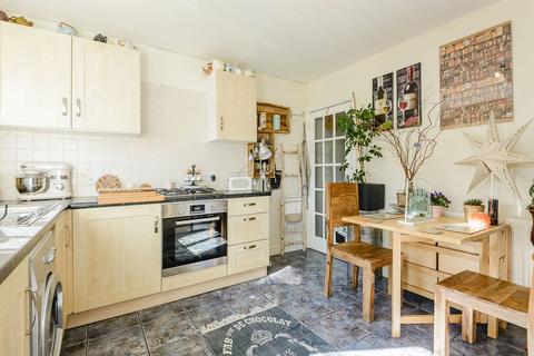 3 Foxes Close, Mancot, Deeside, CH5 2EX