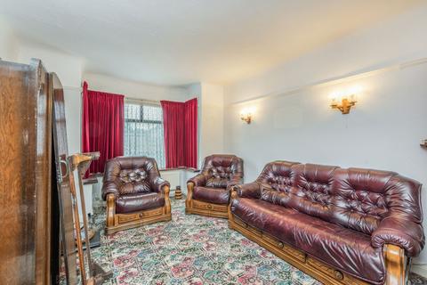 18 Caernarvon Close, Shotton, Deeside, CH5 1AR