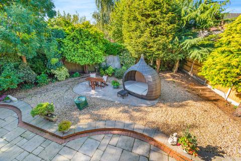 9 Eliot Close, Hawarden, Deeside, CH5 3TW