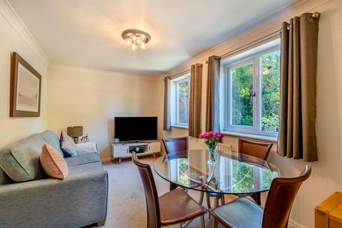 9 Eliot Close, Hawarden, Deeside, CH5 3TW