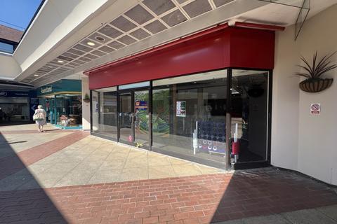 Retail property (high street) to rent, Leatherhead KT22