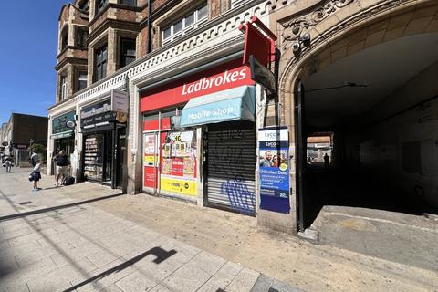 Retail property (high street) to rent, Croydon CR0