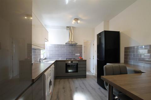 6 bedroom maisonette to rent, Glenthorn Road, Jesmond