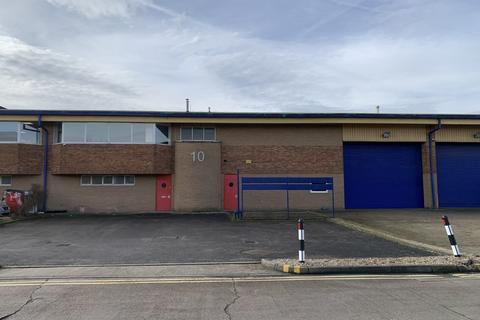 Industrial park to rent, Willow Centre, Mitcham CR4