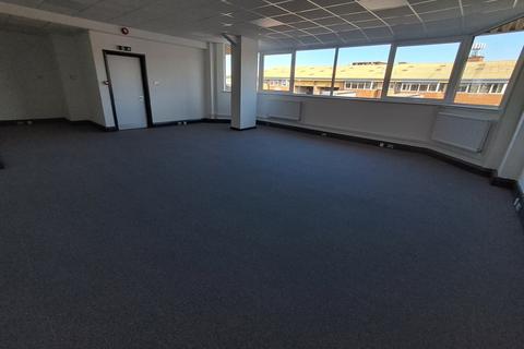 Industrial park to rent, Willow Centre, Mitcham CR4