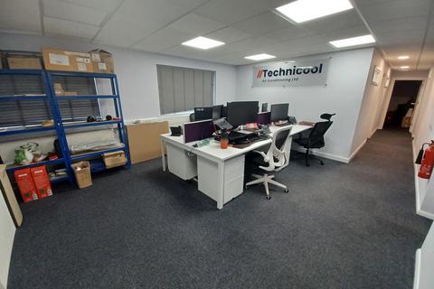 Industrial park to rent, Redlands, Coulsdon CR5