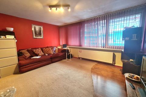 102 Snowshill Road, London, E12 6BB