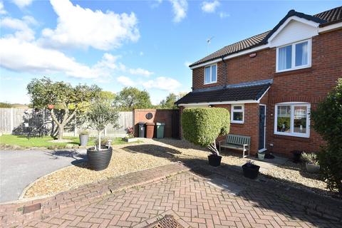 3 bedroom semi-detached house for sale, Chelsfield Court, Leeds