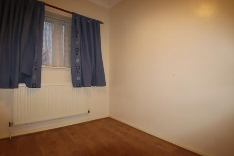 3 bedroom maisonette to rent, The Promenade, Edgware HA8