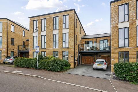 11 Crawford Crescent, Coulsdon, CR5 3GL