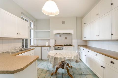 3 bedroom flat to rent, Maida Avenue, Little Venice, London, W2