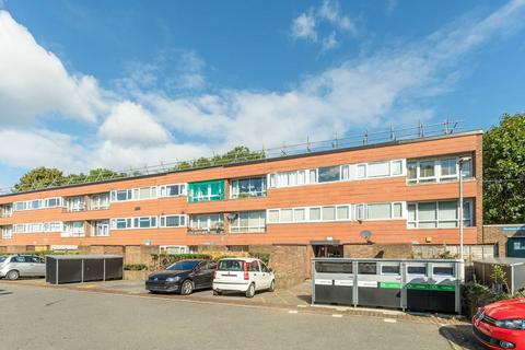 1 bedroom flat for sale, Farnham Gardens, Raynes Park, London, SW20