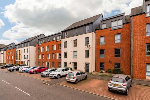 9/2 Ferry Gait Crescent, Edinburgh, EH4 4GS