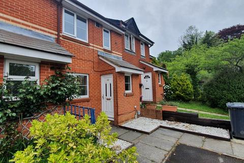 2 bedroom terraced house to rent, Victoiria Road, Guildford, Surrey, GU1